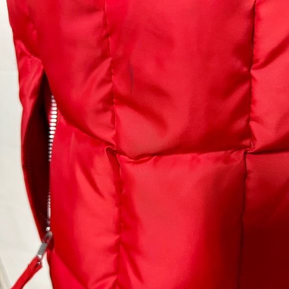 GAP Down-Filled Red Vest - Picture 4 of 16